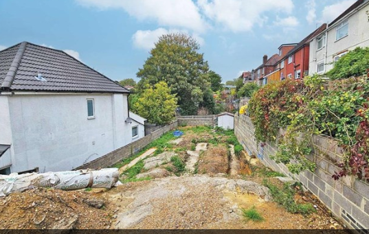 Single Plot with PP in Southampton photo